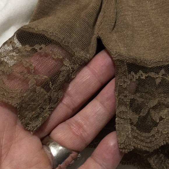 Banana republic M lace trimmed tank nwot - Picture 6 of 8